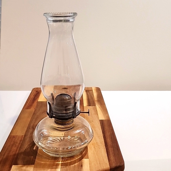 Queen Mary Other - Antique clear glass and Queen Mary brass oil lamp O729800